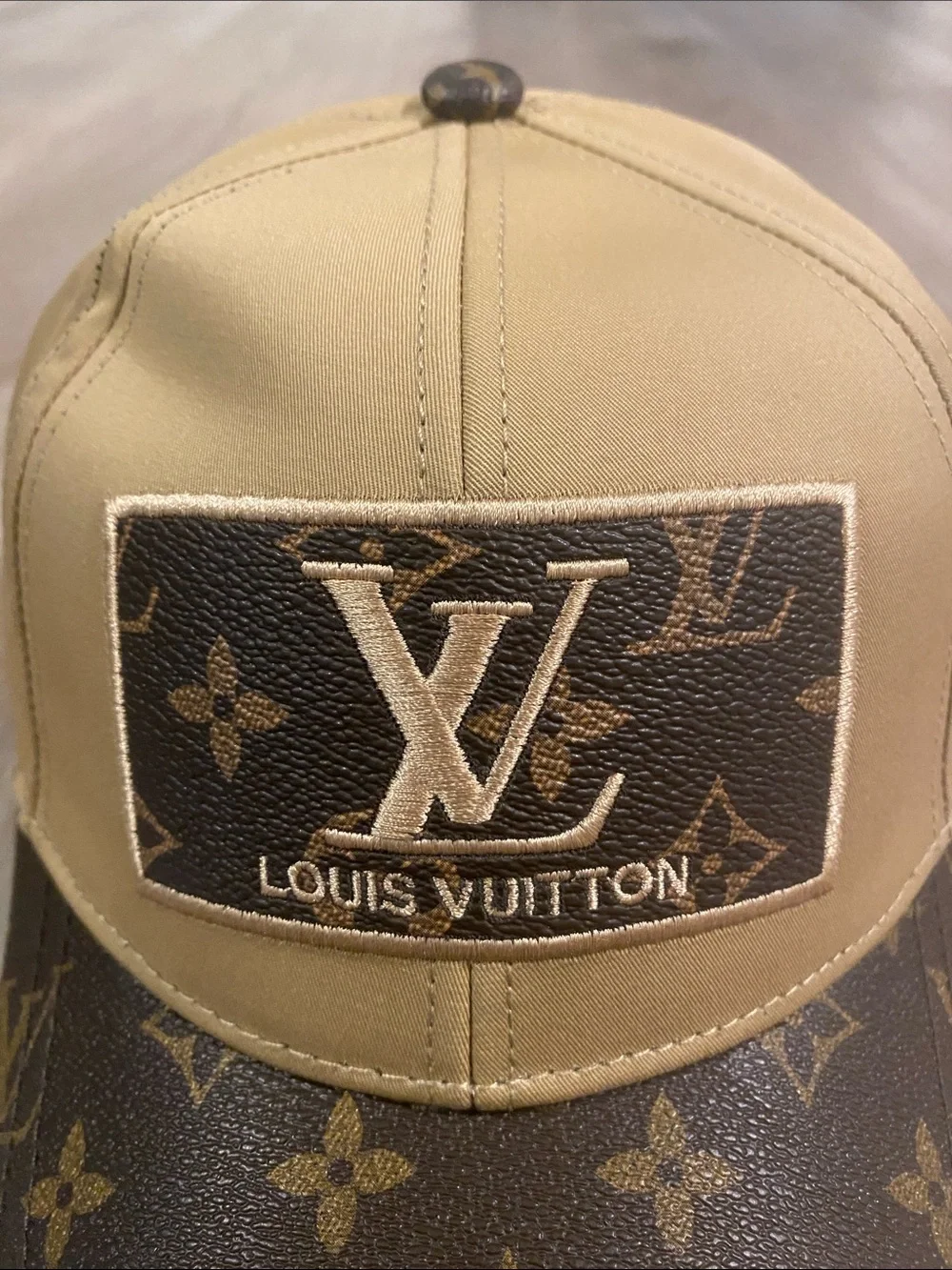 Louis Vuitton Tan & Brown Monogram Baseball Cap Unisex-Adjustable - Picture 3 of 7